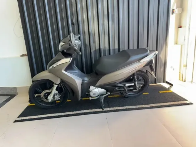 BIZ 125
