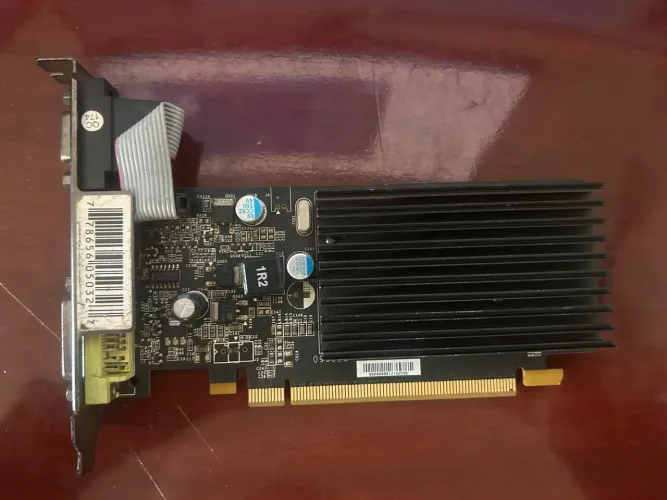 Placa de video GF 8400gs