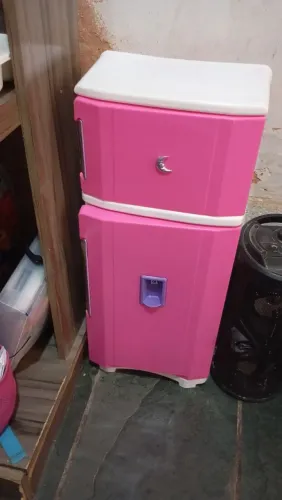 Vende-se geladeira e fogão infantil 
