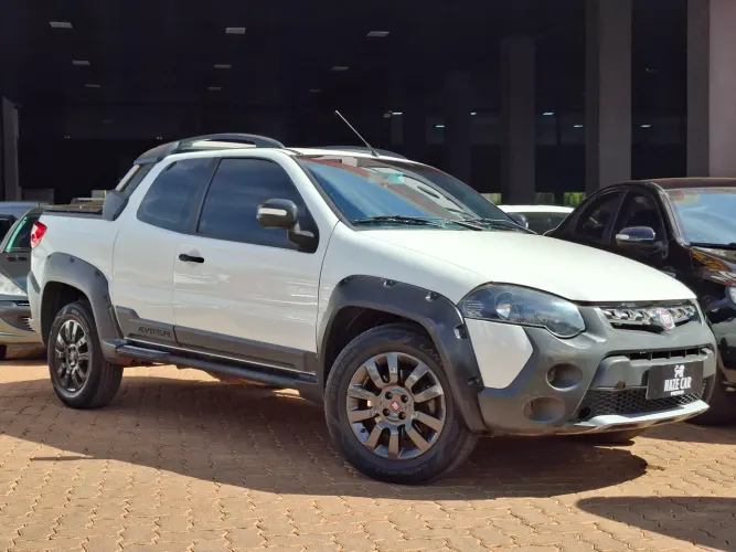 Fiat Strada Adventure1.8/ 1.8 Locker Flex CD 2015