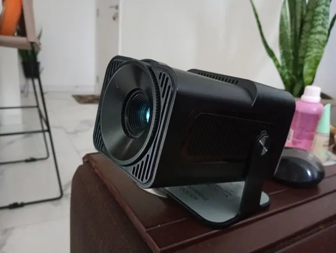 Projetor HY320 Led full HD- 4 meses de uso