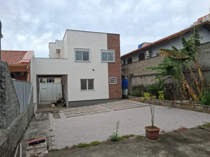 Venda com terreno em excelente posição solar!
