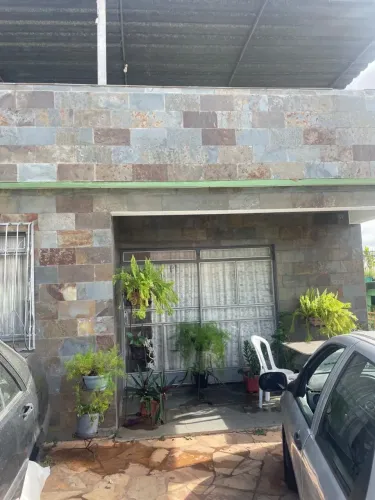 Casa com barracão de 360 m² com 4 quartos 2 banheiros 4 vagas