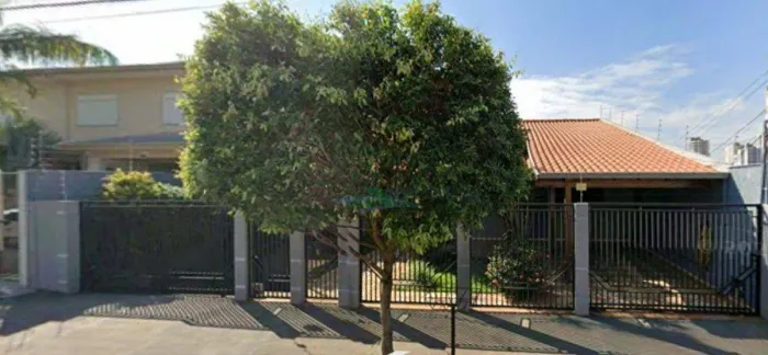 Casa com 5 dormitórios para alugar, 430 m² por R$ 7.500,00/mês - Champagnat - Londrina/PR