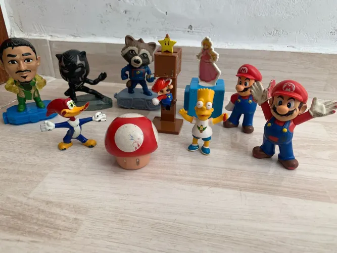 Colecionáveis bonecos