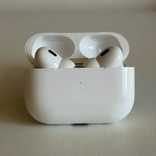 AirPods Pro 2 - original - menos de um ano de uso - ainda em garantia até agosto/2026