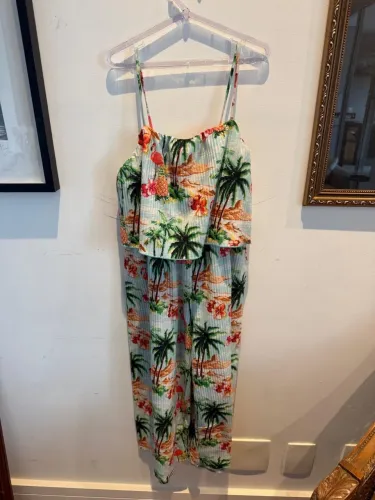 Macacão infantil Zara tamanho 8