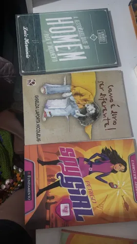 Vendo livros em ótimo estado 