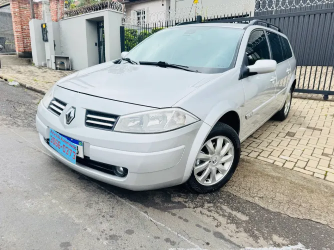 Renault Megane Grand Tour Dynam. Hi-flex 1.6 16V 2013