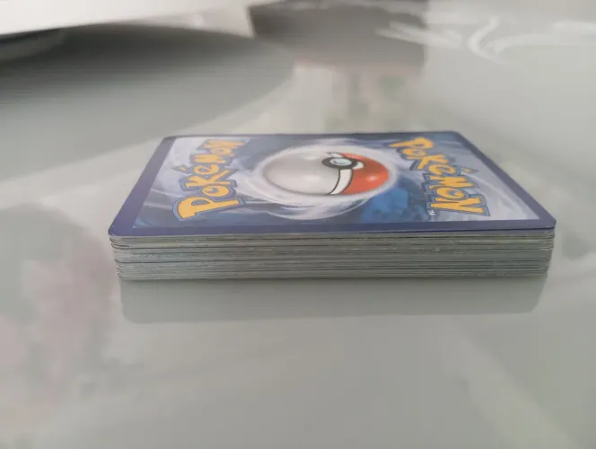 30 cartas pokémon,com ultra rara,promo ou brilhante