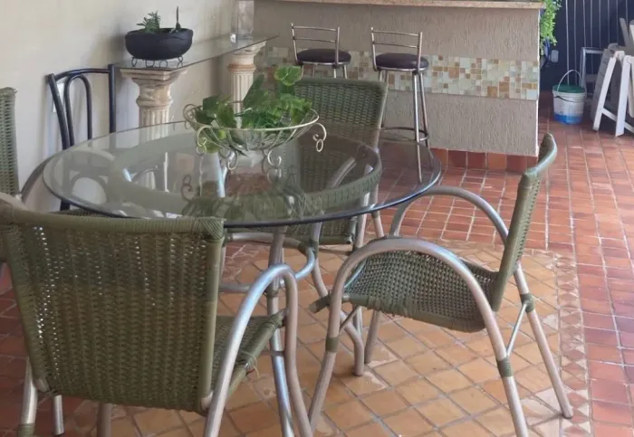 Conjunto mesa 6 cadeiras