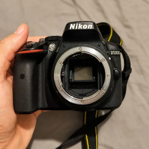 Nikon D5300 + Lente 18-55 VR + Sigma 70-300 DG