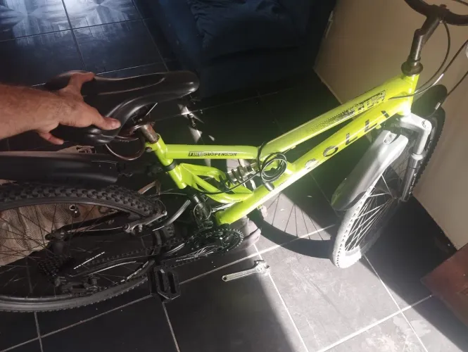Bicicleta trail aro 26 amortecedor 16 marchas