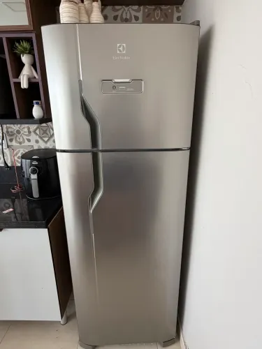 Geladeira Eletrolux 310l - Inox