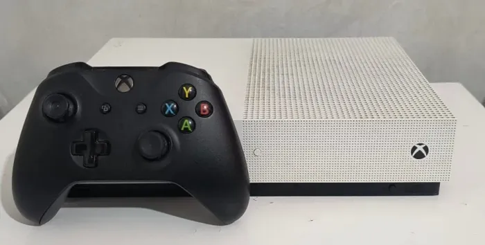 Xbox one 500gb - 2 controles