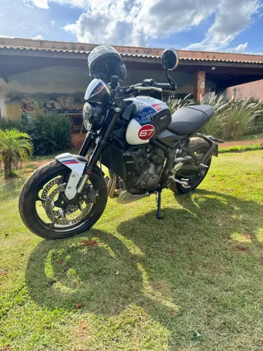 Triumph Trident 660 2025 | Baixa km - 2700 apenas - R$9 mil abaixo da Fipe
