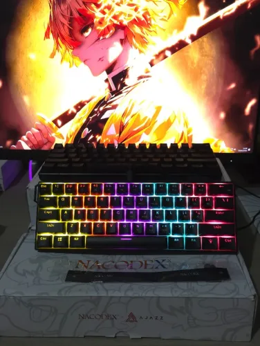 Teclado Mecânico Gamer - Switch RED (NOVO)