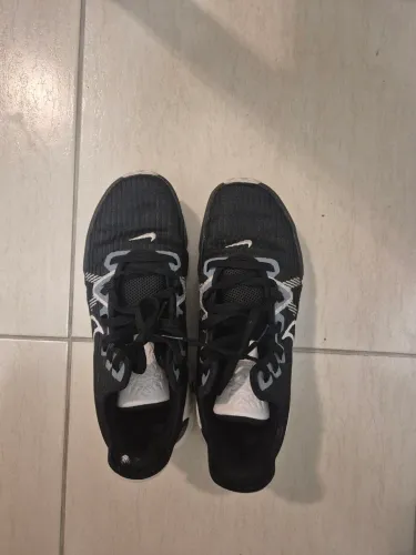 Nike LeBron Witness 6