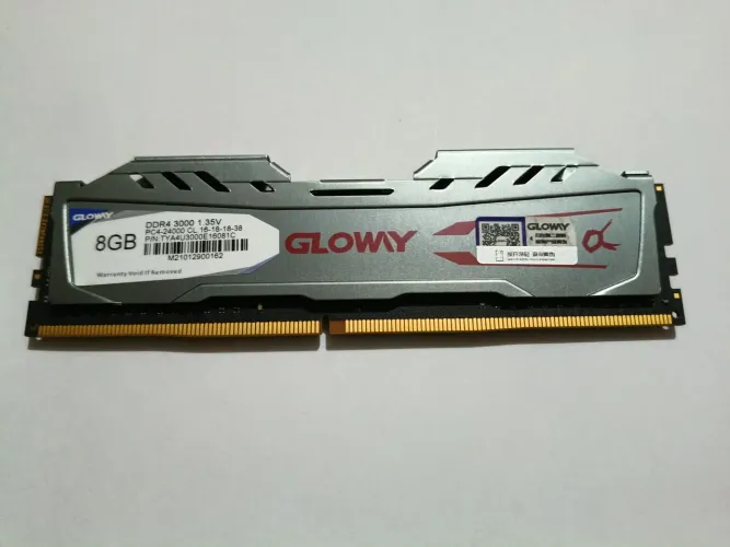 Memória RAM Gloway DDR4 8GB 3000MHZ com dissipador de calor