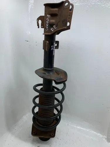Torre Amortecedor Dianteira Esquerda Fiat Strada 2008 A 12