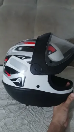 Capacete