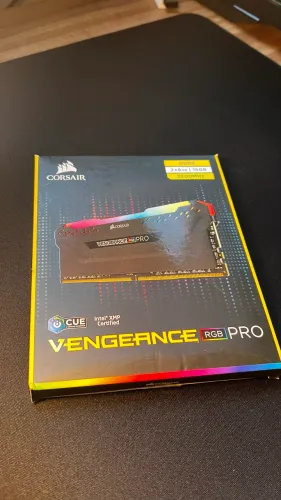 Memória ddr4 16GB Corsair
