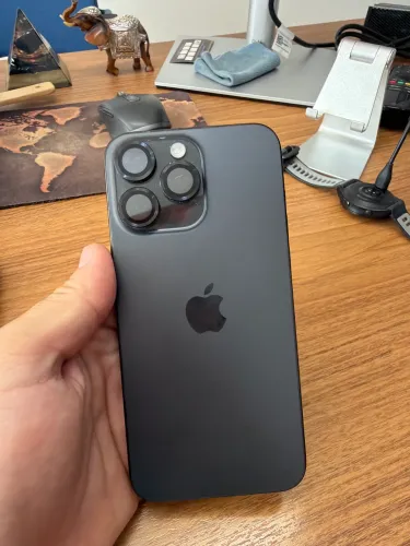 iPhone 15 Pro Max 512 GB Cor Titâneo Preto