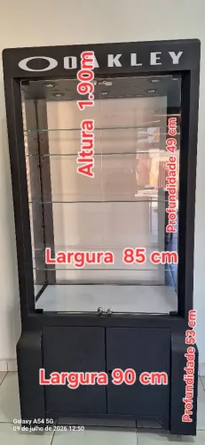Expositor mostruário vitrine Oakley