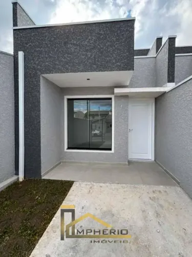 Imperdível oportunidade de adquirir casa com 2 quartos e garagem em Curitiba-PR, no bairro