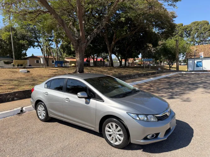 Honda Civic Sedan LXR 2.0 Flexone 16V Aut. 4P 2014