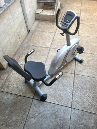 Bicicleta Ergométrica horizontal kikos 