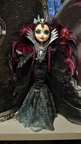 Boneca Raven Evil Queen - Ever After High (SDCC 2015)