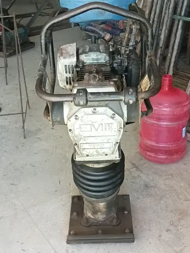 Vendo um compactador de solo wzp *