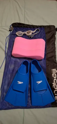 Kit de natação (nadadeira + flutuador + óculos + bolsa)