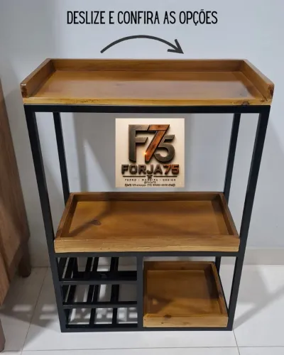 Mini bar ou cantinho do café em madeira maciça
