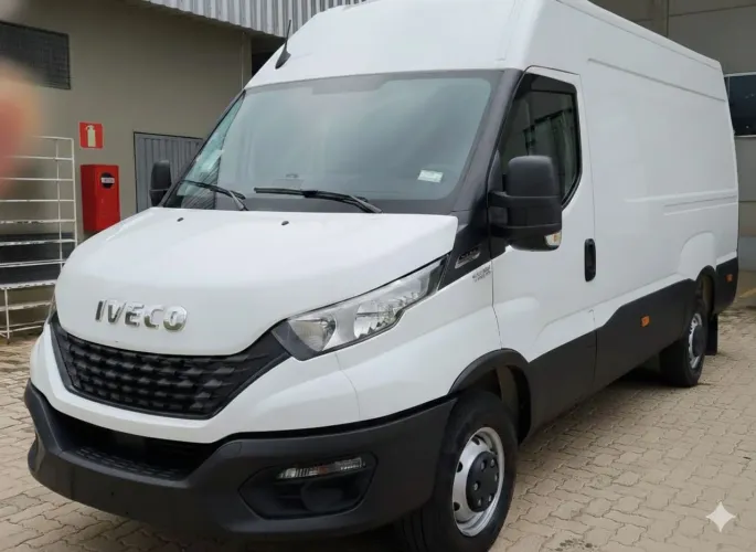 Iveco Daily Furgão 30-160 3.0 2025 (ESTADO DE ZERO)