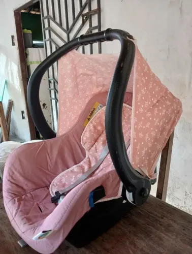 Vende-se Bebê Conforto