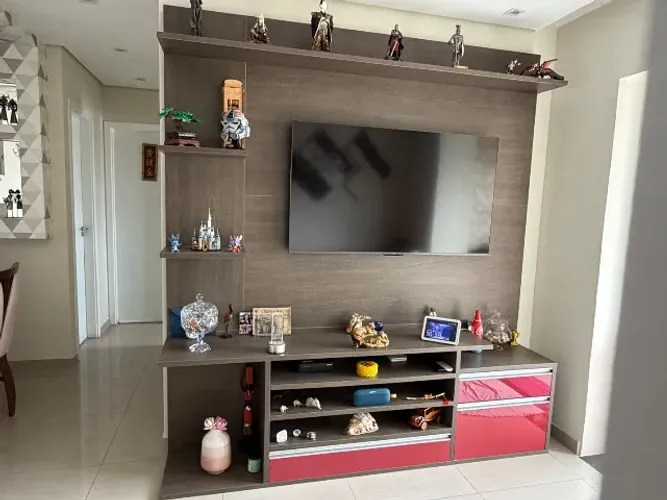 Rack de sala com painel de TV integrado