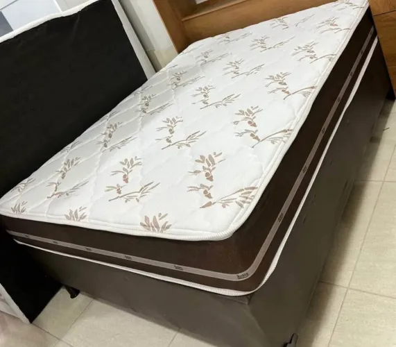 Kit cama box baú casal + colchão com molas 