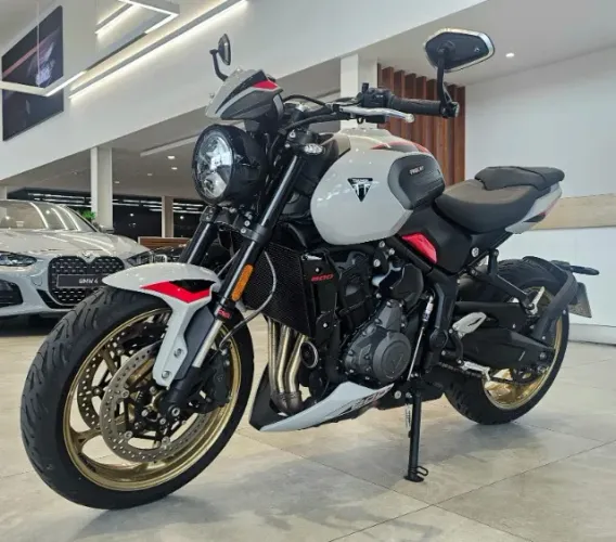 Triumph Trident 800 2026
