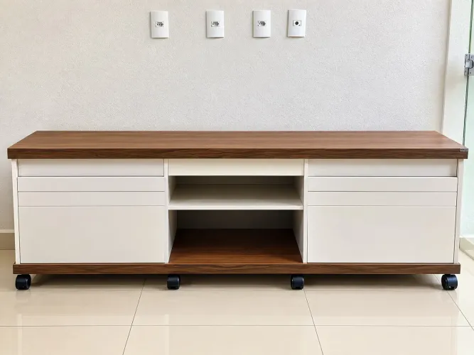     Rack para Sala 1,81m - Madeira e Branco
