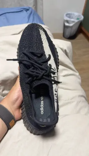 Yeezy 350 Oreo Tam 41 