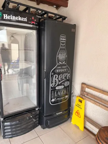 FREZZER CERVEJEIRA GELOPAR Porta Cega Adesivada Preta