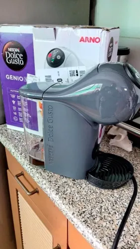 Cafeteira Dolce Gusto Nescafé