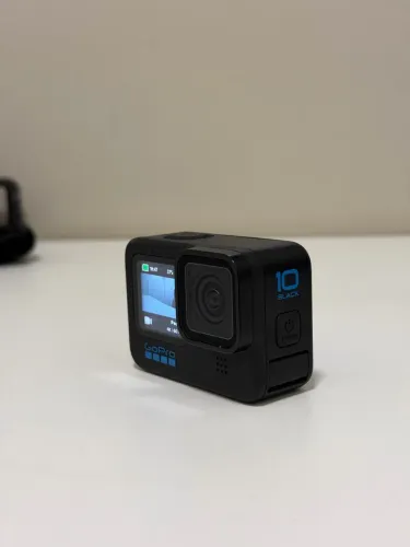 GoPro Hero 10 Black usada em excelente estado