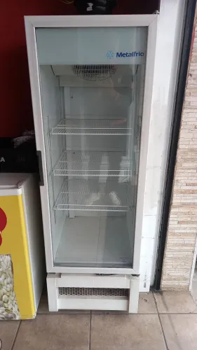 Geladeira expositores Metalfrio 276L 220v