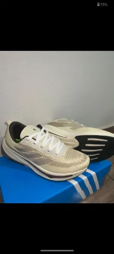 Tênis Adidas Premium