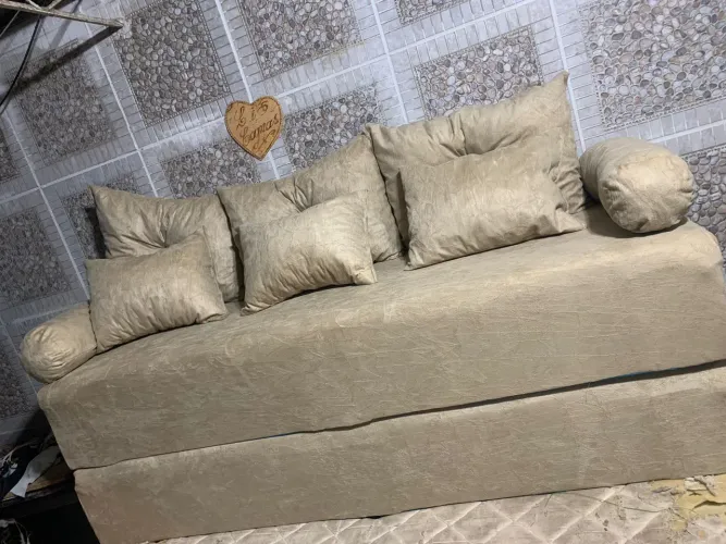 Sofa cama 8 almofadas de fábrica
