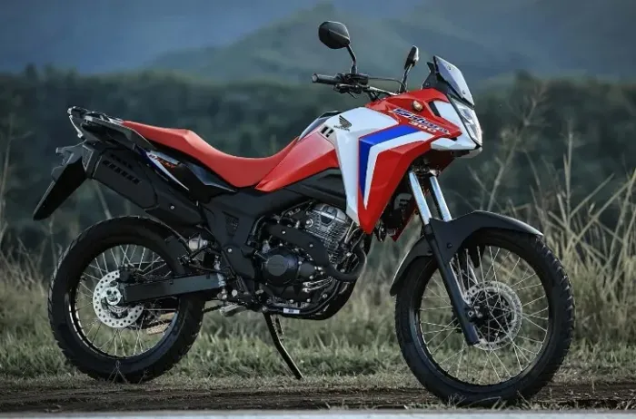 Honda Sahara 300 Rally 0Km, lançamento modelo 2027