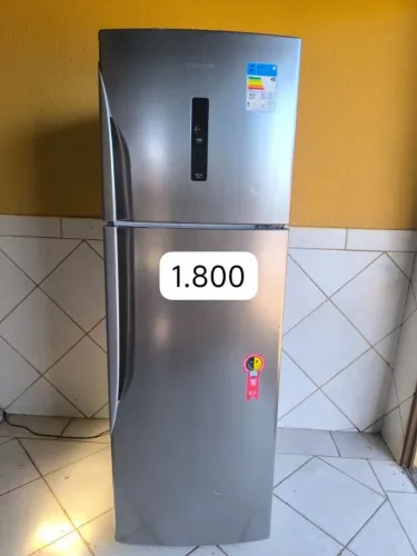 Geladeira Panasonic Frost Free 